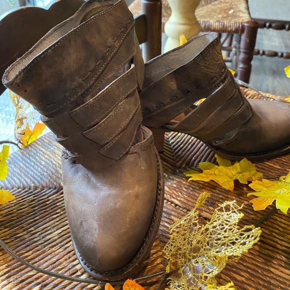 boots like freebird but cheaper